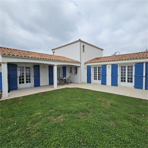 maison recente à la vente -   85450  CHAMPAGNE LES MARAIS, surface 126 m2 vente maison recente - UBI464333033